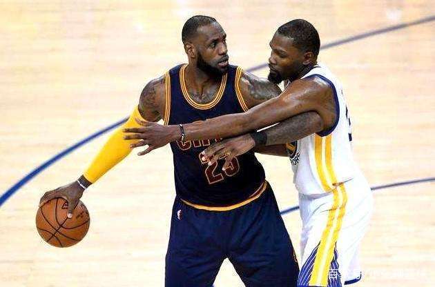 特雷弗·霍夫曼退役，带着史上最多的救援纪录（当时）步入荣誉殿堂