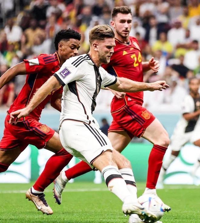 文班亚马心目中的先发五人组