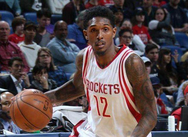 详解棒球规则中的“合法投手板位置”及轴心脚离开的时机界定