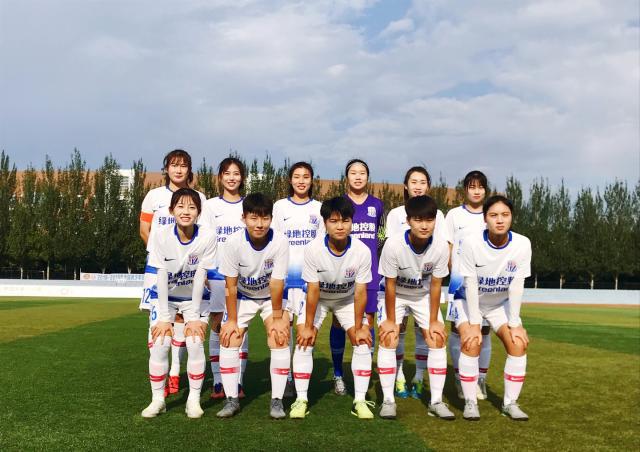 尽管知道气氛会多么紧张，但他没有丝毫担忧、紧张或压力。