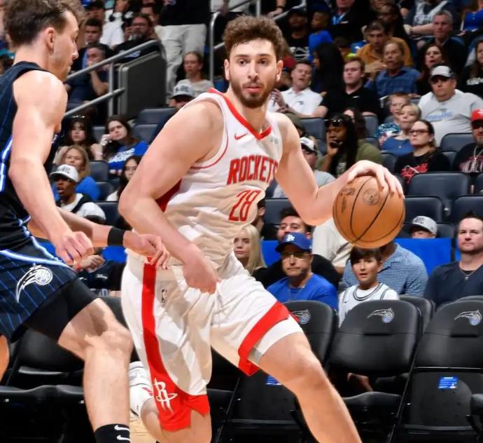 欧冠战报：格林伍德梅开二度，马赛3-2逆转圣吉罗斯